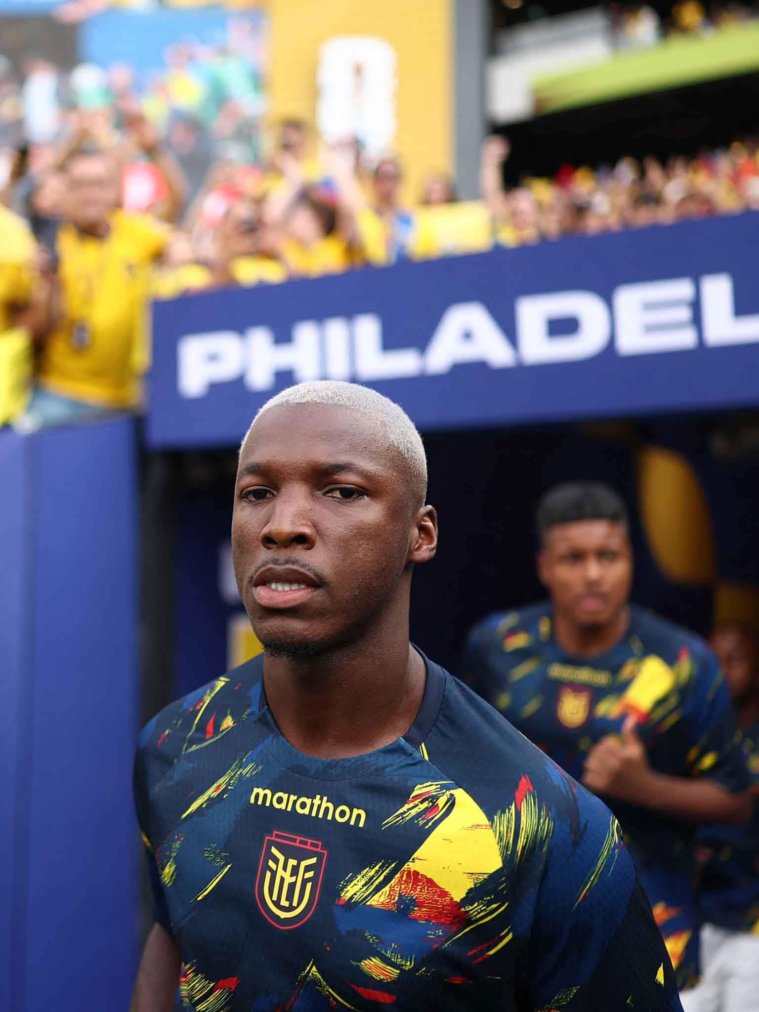 Ecuador's midfielder #23 Moises Caicedo walks onto the pitch to warm up ahead of the 2026 World Cup Group E football match between Ivory Coast and Ecuador at the Philadelphia Stadium in Philadelphia on June 14, 2026.  (Photo by CHARLY TRIBALLEAU / AFP via Getty Images)