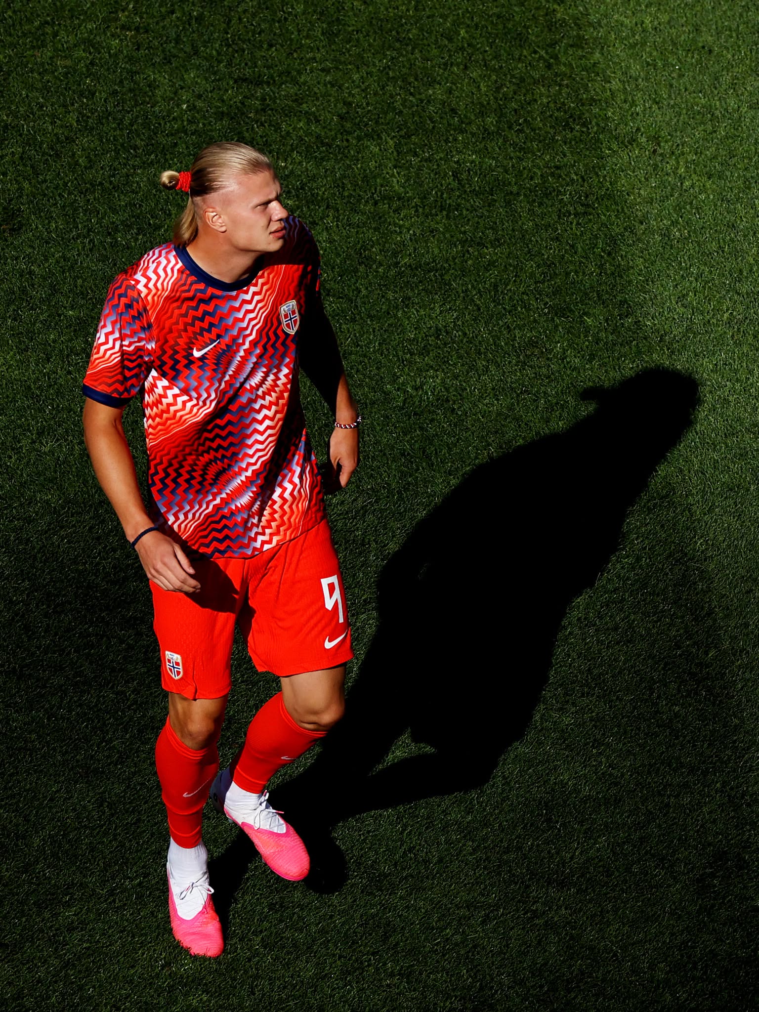 FOXBOROUGH, MASSACHUSETTS - JUNE 16: Erling Haaland #9 of Norway warms up before the FIFA World Cup 2026 Group I match between Iraq and Norway at Boston Stadium on June 16, 2026 in Foxborough, Massachusetts. (Photo by Buda Mendes/Getty Images)